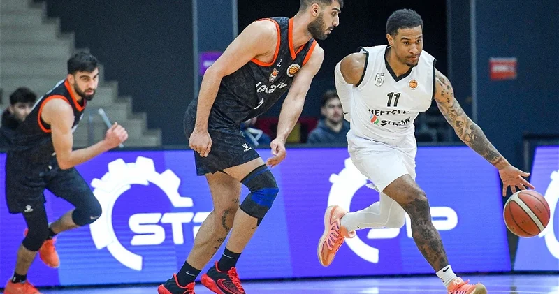 Нефтчи не оставил шансов Лянкярану