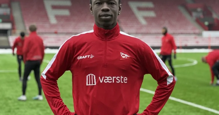 Qarabağ ın istədiyi forvard Torpedo ya keçdi