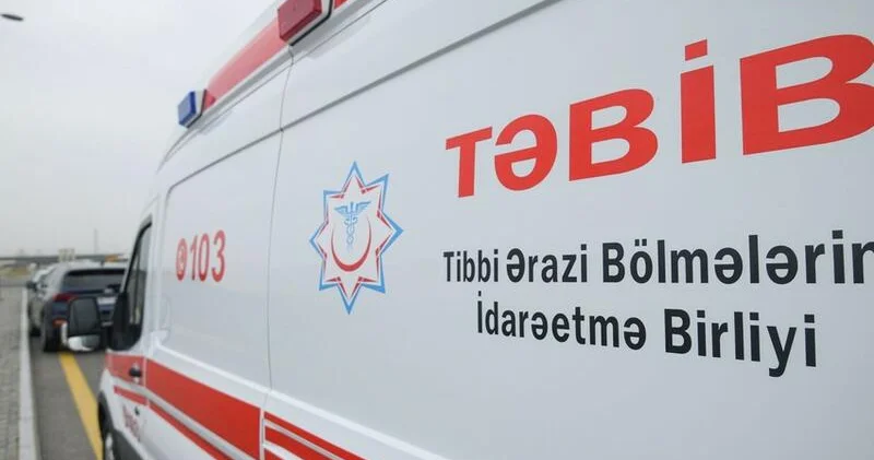 Motosiklet ambulansa çırpıldı Xəsarət alanlar var