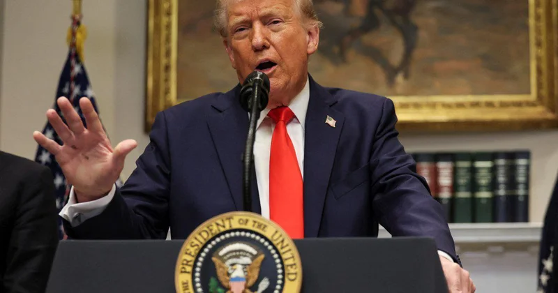 Трамп показал, как кашляет Байден Minval Politika