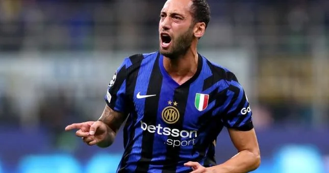 Hakan Çalhanoğlu sıradan çıxdı