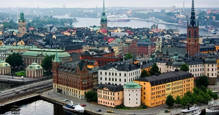 İcveçli nazir: “Trampın İsveçə də gözü düşə bilər”