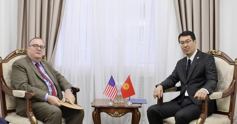 Кыргызстан и США обсудили развитие двусторонних отношений