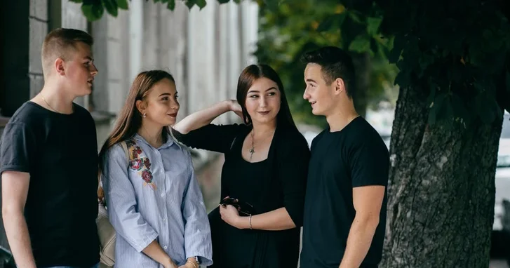 Не запрещать, а учить: советы специалиста Минздрава Азербайджана о подростковой самостоятельности