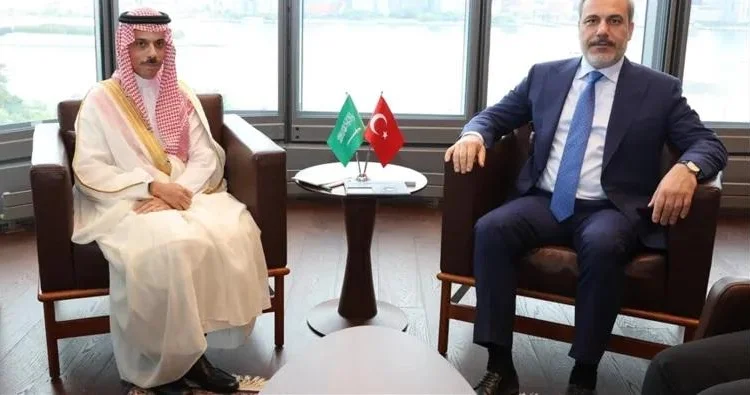 Hakan Fidan və Səudiyyə Ərəbistanının xarici işlər naziri arasında telefon danışığı