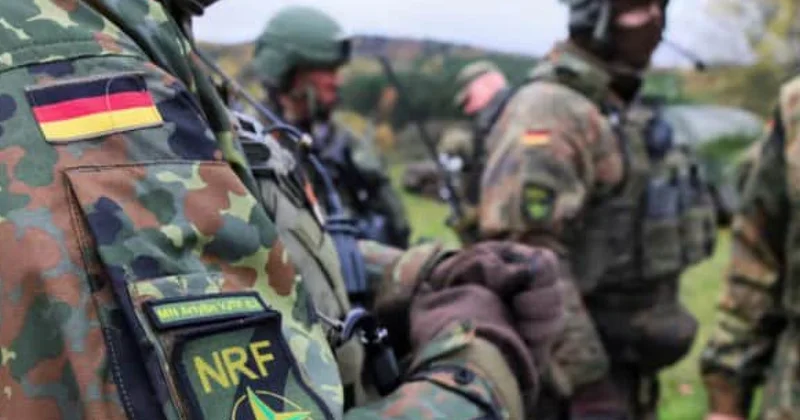 Шизофренические настроения : мощь Берлина пугает французов