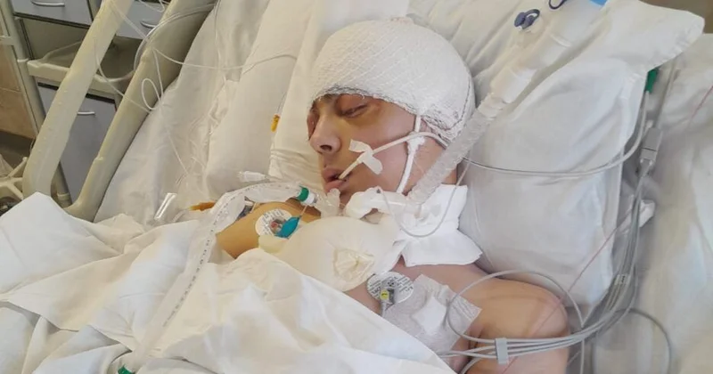 Avtomobil qəzasında ölü ilə dirini səhv saldılar