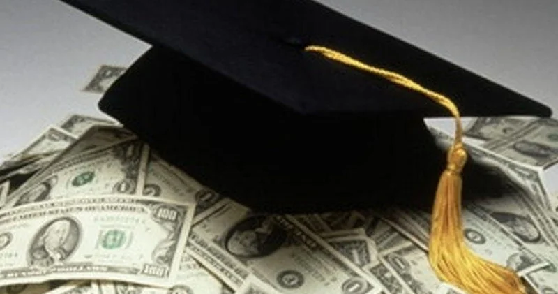 Xaricdə təhsil şirkətlərinin tələsi: Vətəndaş 3520 dollarını geri ala bilmir