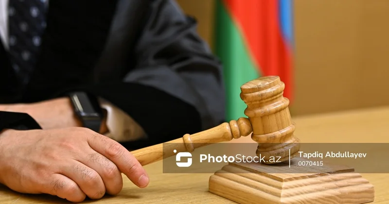 Qızını bıçaqlayan atanın cəzası azaldıldı: Məni öldürmək istəmirdi