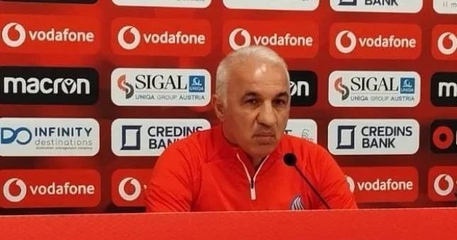 Azərbaycan millisinin sabiq məşqçisi: Qara Qarayev futboldan üzüsulu getdi