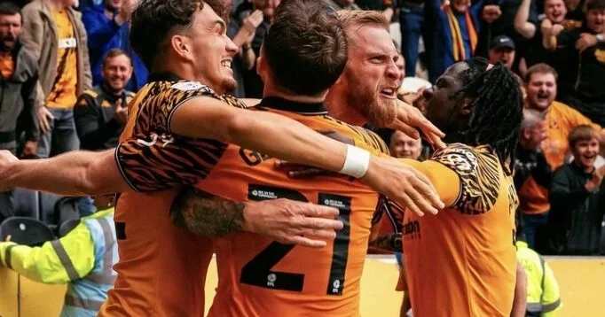 Acunun komandası Çelsi yə rəqib oldu