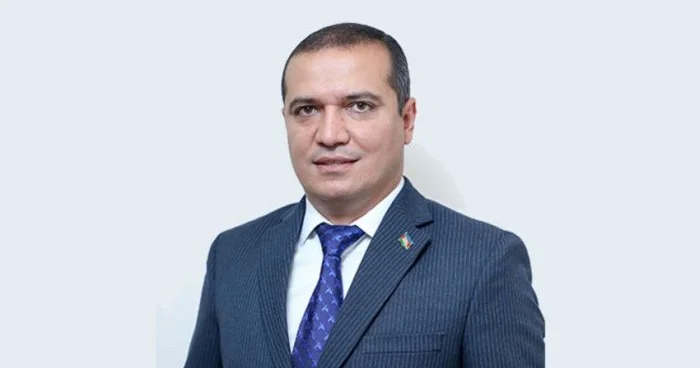 Rufik İsmayılov işindən ayrıldı FOTO