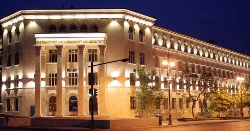 32 min manatlıq təmir işi üçün universitet sirrli şirkətlə razılaşdı