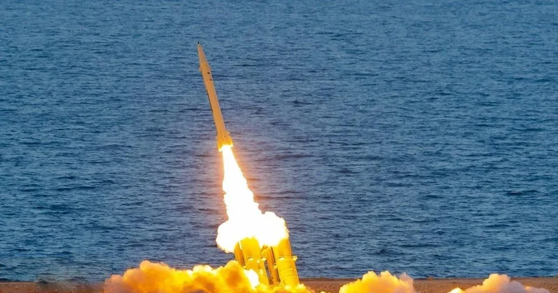 İran Rusiyaya təxminən 3 milyard dollarlıq raket satıb Bloomberg