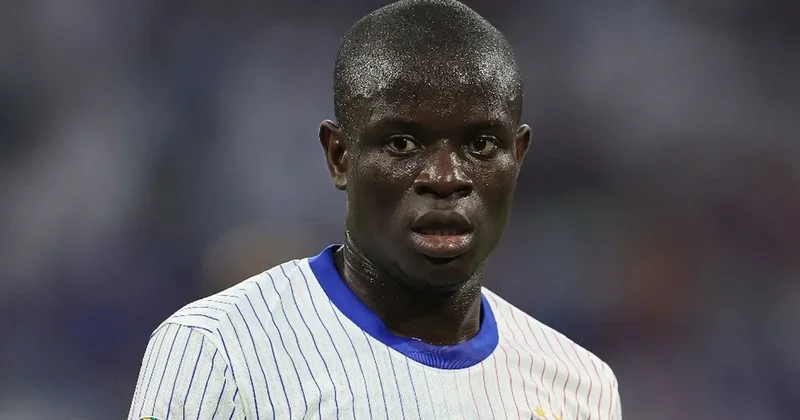 “Fənərbaxça”dan Kante həmləsi: Nümayəndələr görüş üçün yola düşüblər