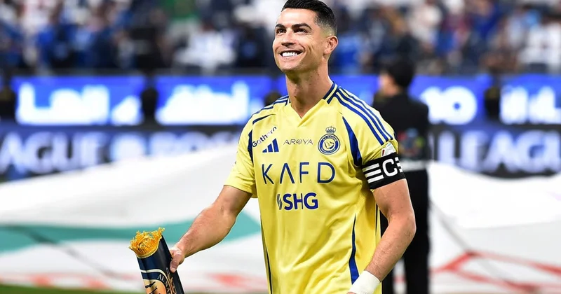 Ronaldo MY nin sahibi olmaq istəyir