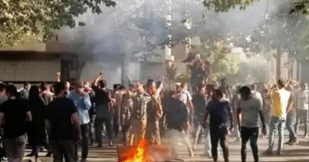 İranda 297 nəfər həbs olunub etirazlara görə...