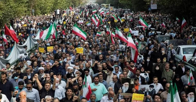 İran deyilən klassik qurumun dağılması labüddür