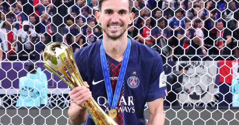 PSJ onunla müqaviləni uzadır