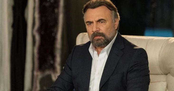 Türkiyədə növbəti şok həbslər: məşhur aktyor Oktay Kaynarca, müğənni Emel Müftüoğlu... Onlar narkotiklə tutuldu