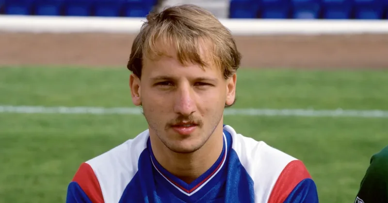 Tanınmış ingilis futbolçu vəfat etdi