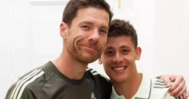 Arda Gülər Xabi Alonso ilə belə vidalaşdı