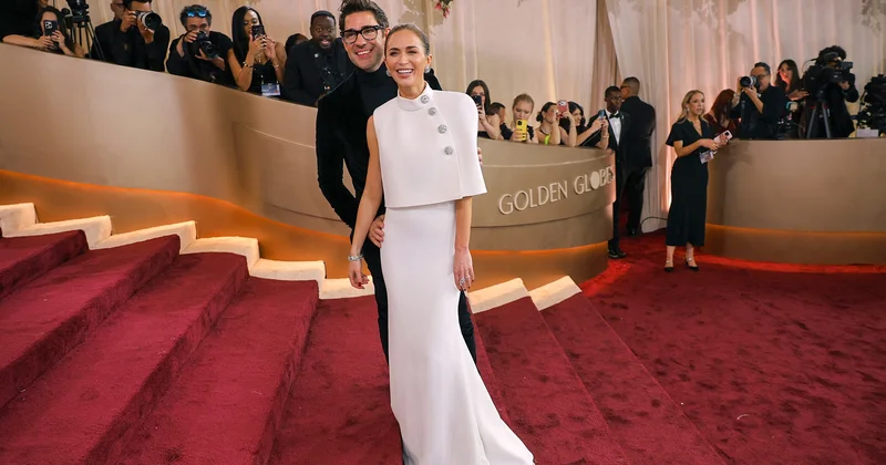 Emili Blantın geyimi ən yaxşı geyinmiş seçim oldu...