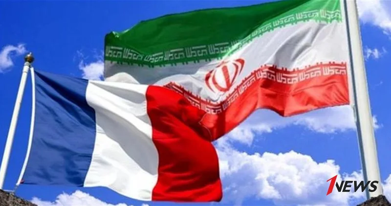 Франция вывезла часть персонала посольства в Тегеране