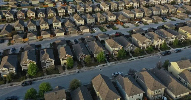 Amerikada yeni evlərin satışı azalıb