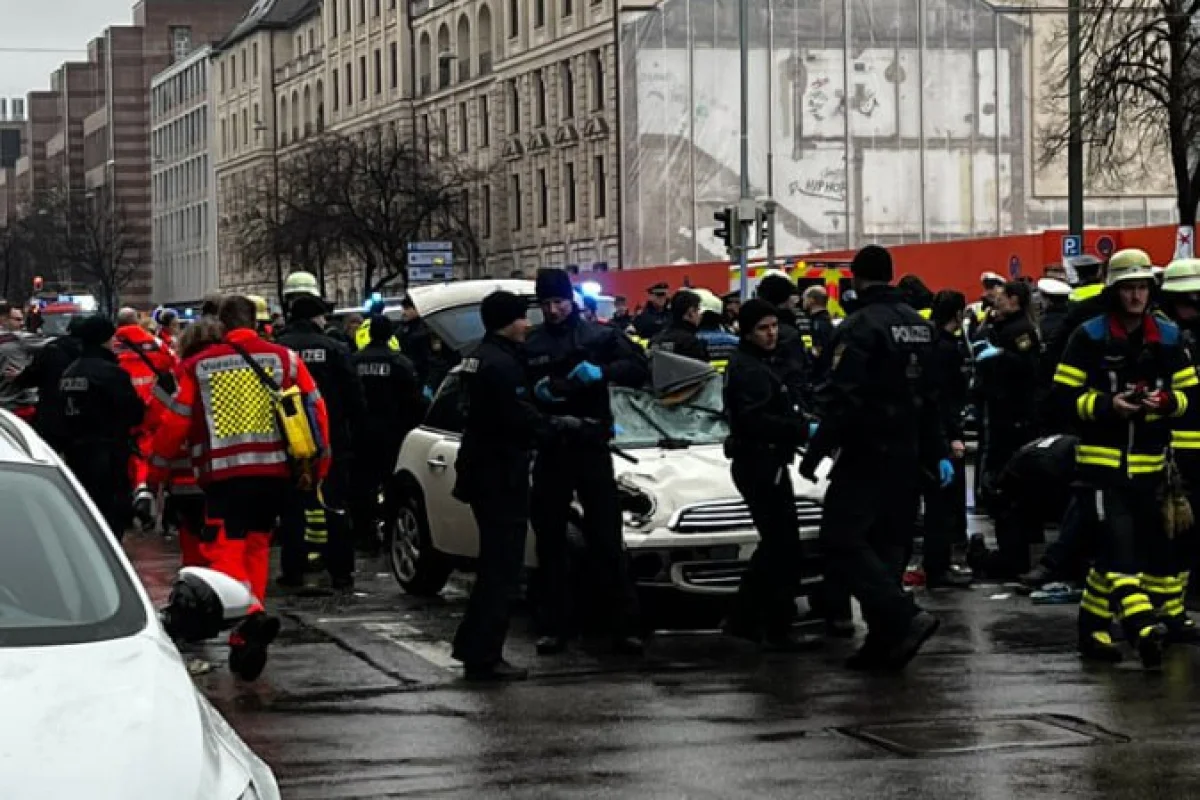 В Мюнхене автомобиль наехал на прохожих: много пострадавших