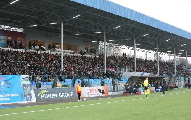 Tovuz stadionunda kameralar quraşdırıldı, azarkeşlərə xəbərdarlıq edildi