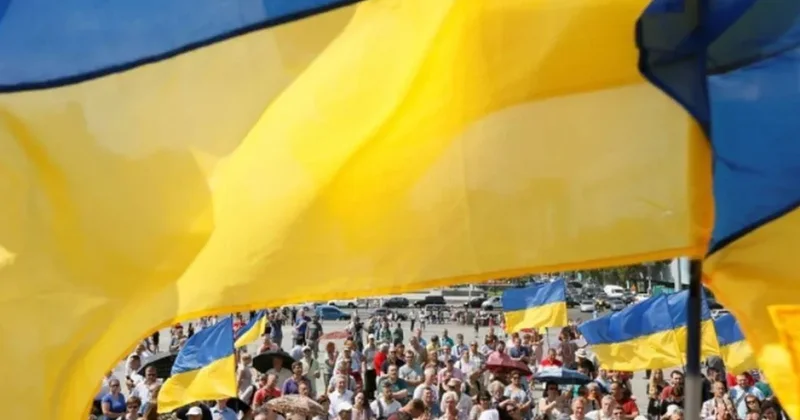Что думают украинцы насчет границ и условий мира с Россией?