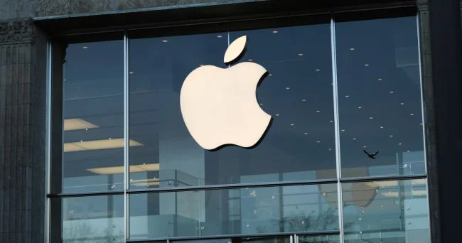 Apple Rusiyada 8 brendinin hüquqlarını 2036 cı ilə qədər uzatdı