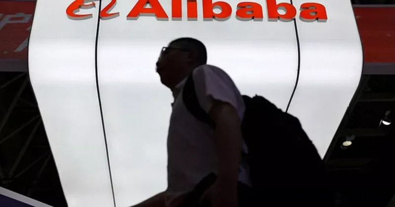 Bloomberg: США включил Alibaba и BYD в список помогающих армии Китая компаний
