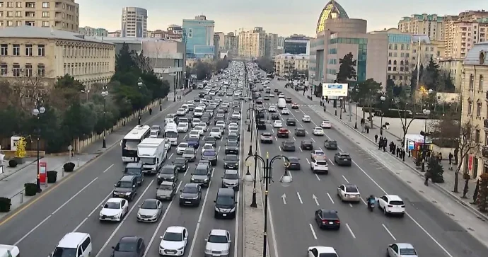Bakının 20 küçəsində tıxac var SİYAHI