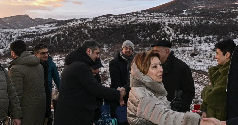 Азербайджанская делегация прибыла в Армению через сухопутную границу Minval Politika