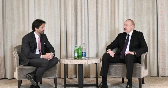 İlham Əliyev Slovakiyanın müdafiə naziri ilə görüşdü FOTO