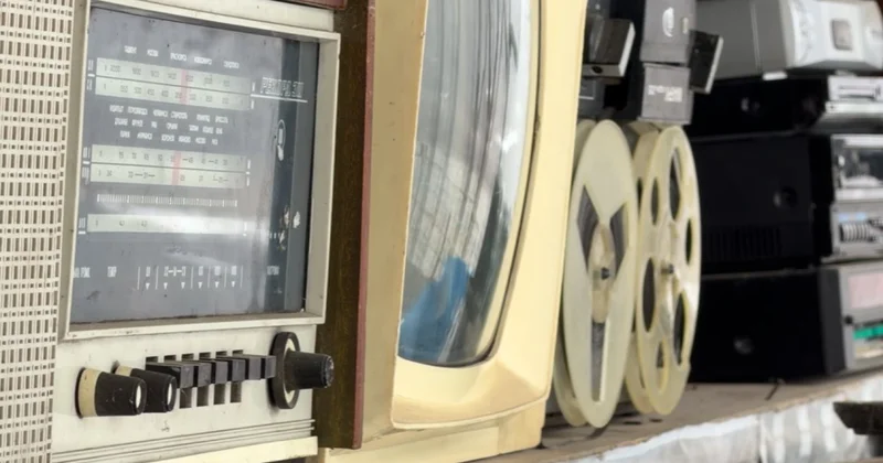 Lahıcda zamanın səsi: 77 yaşlı sakinin radio muzeyi