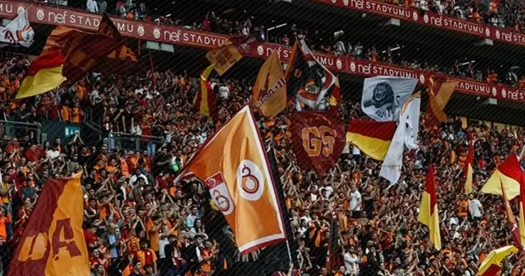 Qalatasaray ın qol kralı müqavilə imzalamağı rədd etdi: Komandadan ayrılacaq