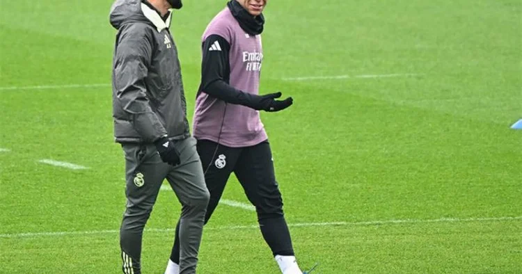 Mbappedə hər şey qaydasındadır, sabah oynaya biləcək Arbeloa