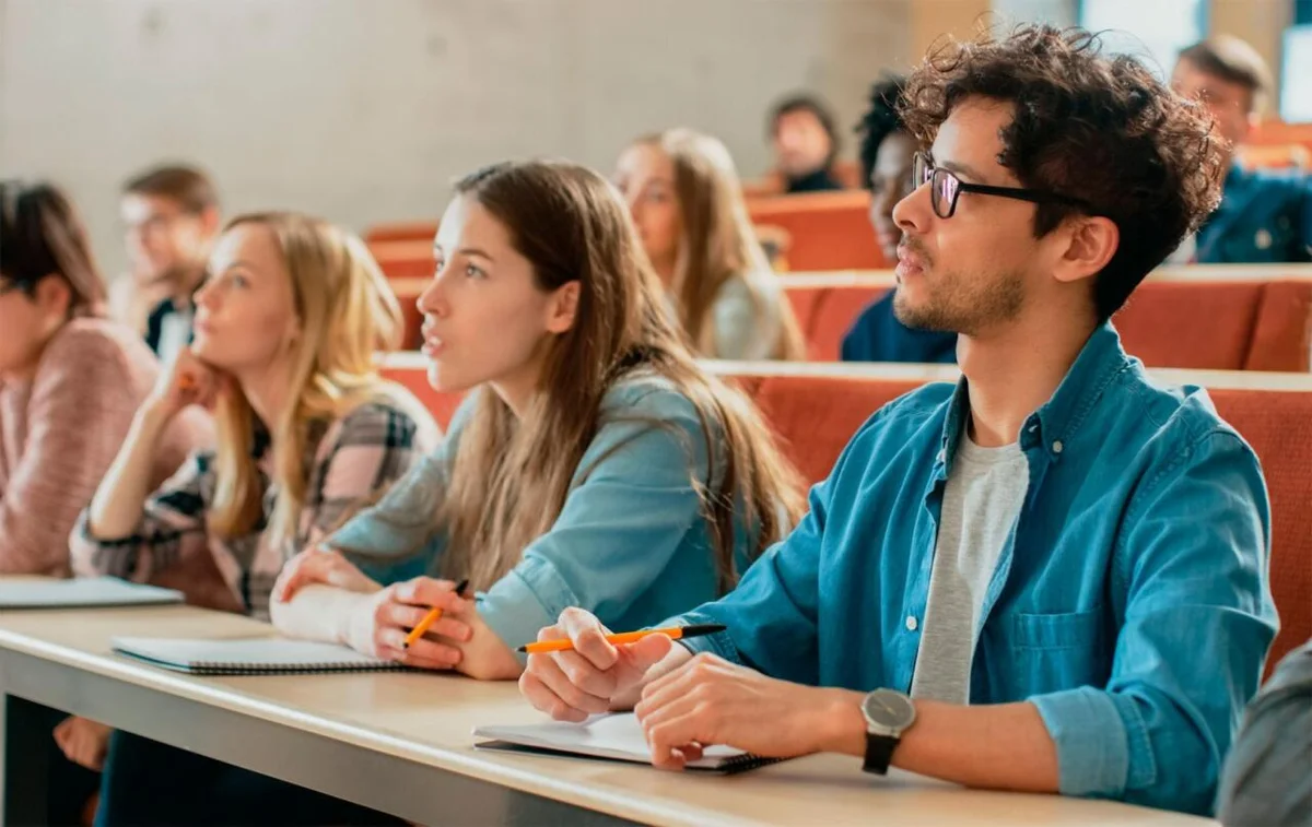 Universitetlərimiz dünyanın ən yaxşılarının sırasında FOTO