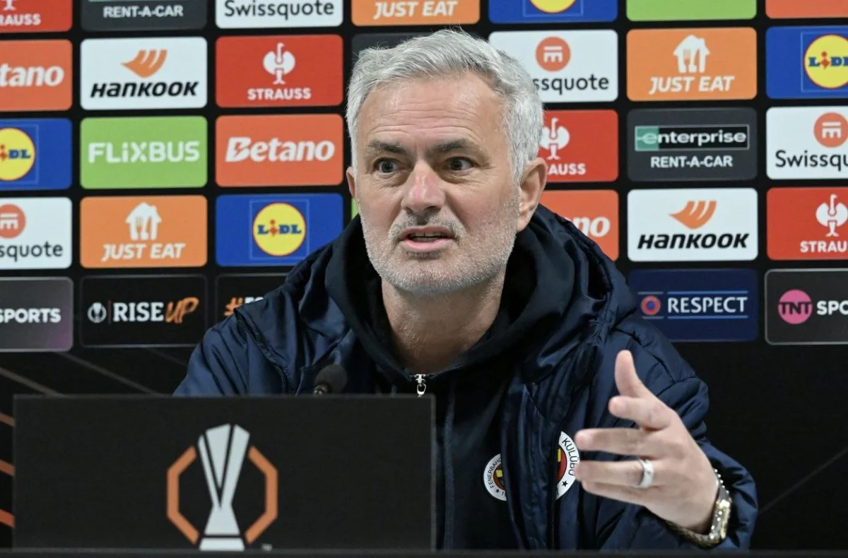 Joze Mourinyo Qalatasaray futbolçularını axmaq adlandırdı