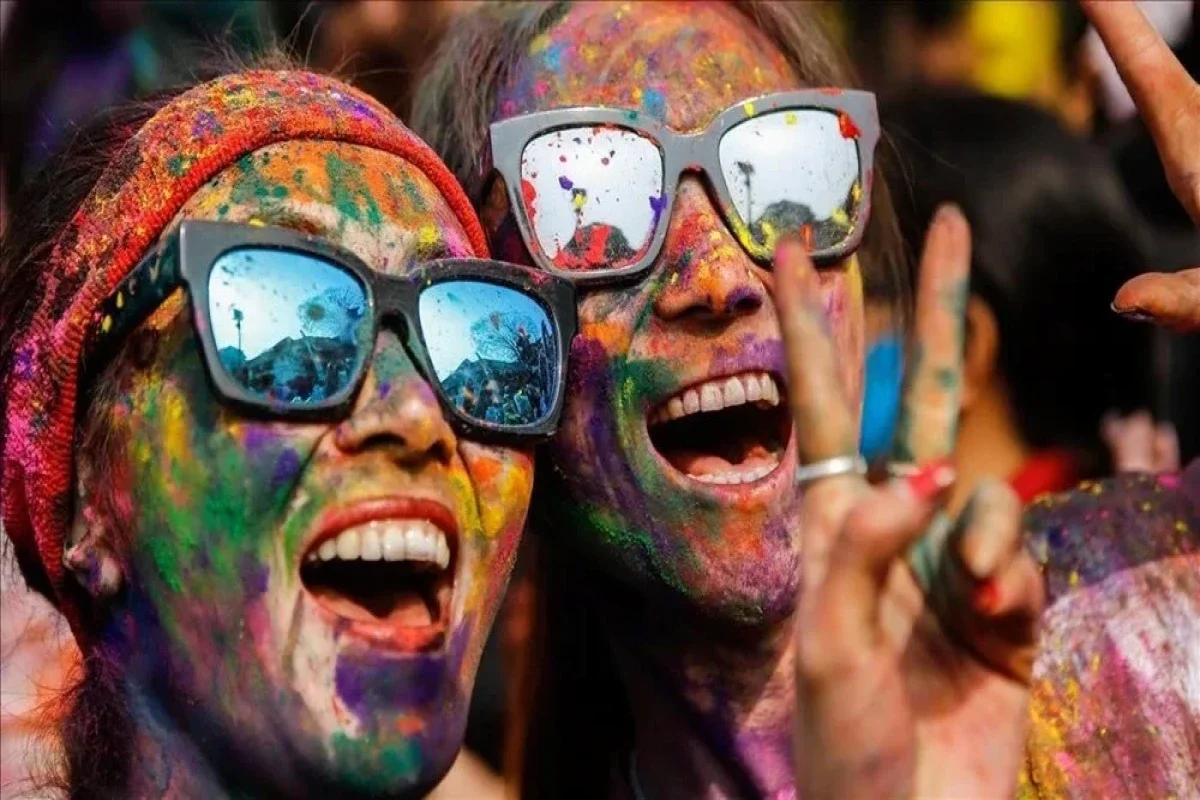 Ənənəvi Holi Festivalı başlayır