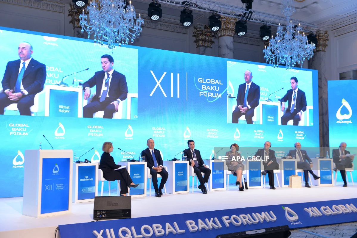 XII Qlobal Bakı Forumu çərçivəsində panel müzakirə keçirilib FOTO