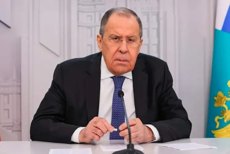 Lavrov Avropa İttifaqının Ukrayna ilə bağlı mövqeyinə biganə qaldığını bildirdi