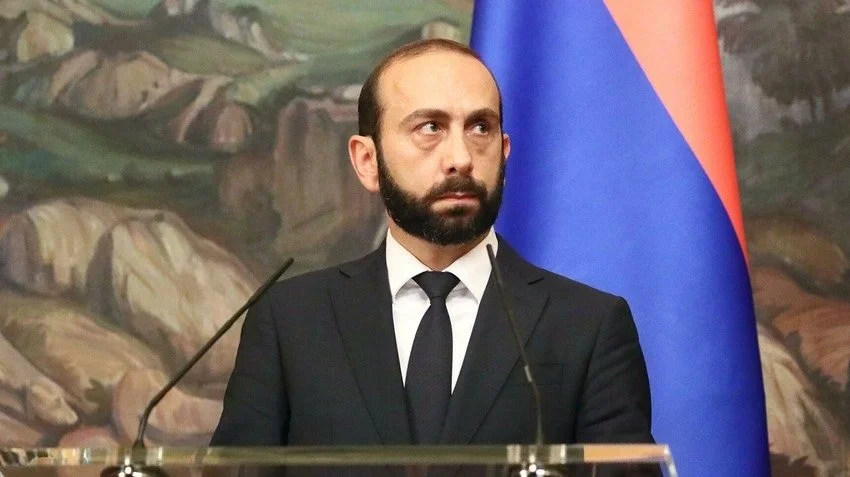 Mirzoyan “türk” sözündən incidi, sonra... İrəvanda QALMAQAL