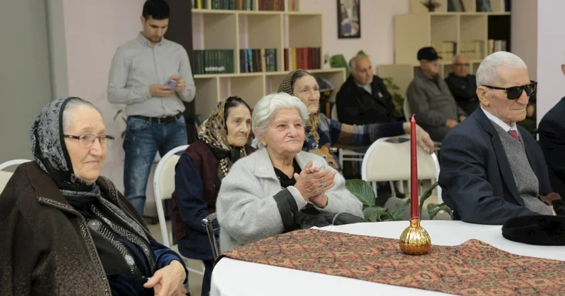 Ahıl şəxslər üçün sosial xidmət müəssisəsində bayram tədbiri təşkil olunub FOTOLAR