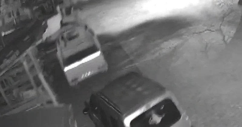 Момент сильного землетрясения в Турции попал на камеры ВИДЕО