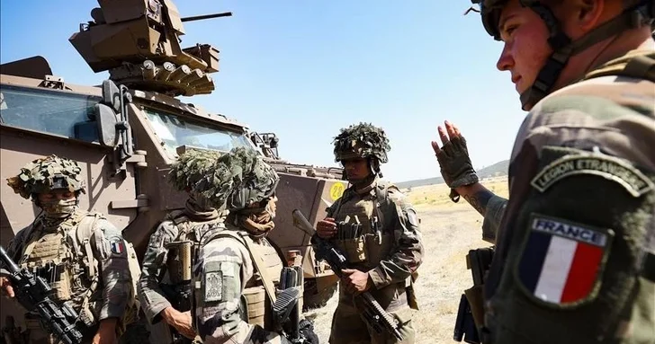 Макрон подтвердил гибель военнослужащего Франции при ударе по базе в Эрбиле