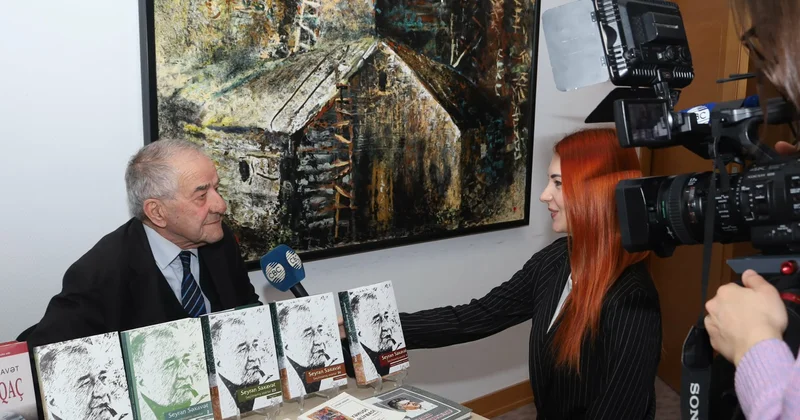 Mərkəzi Elmi Kitabxanada Seyran Səxavətlə görüş keçirilib FOTOLAR